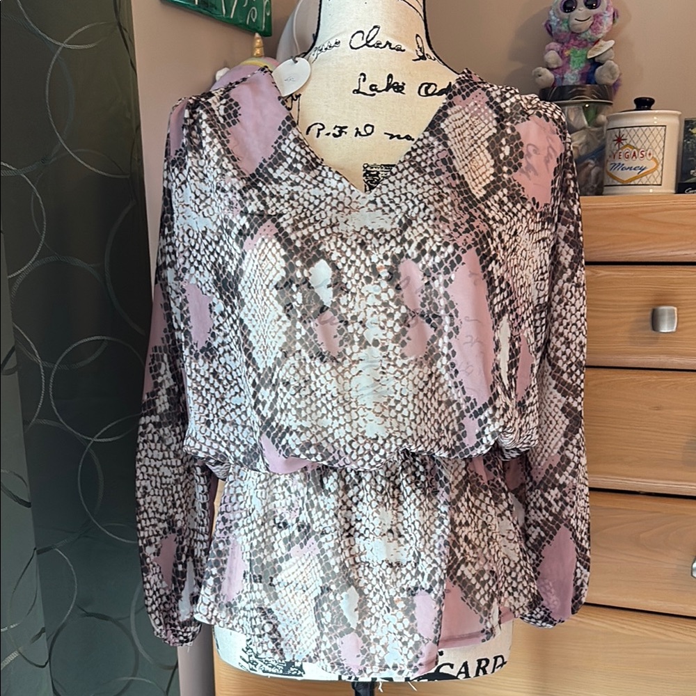 Chic Snake Print medium Long sleeve Sheer Blouse - Pink and Gray